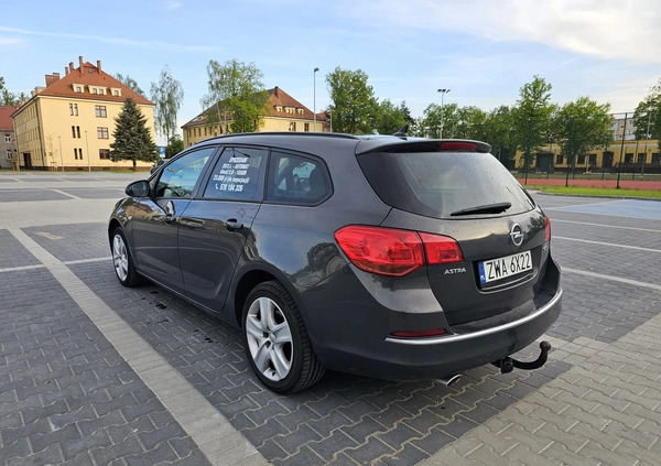 Opel Astra cena 18000 przebieg: 223774, rok produkcji 2013 z Wałcz małe 254